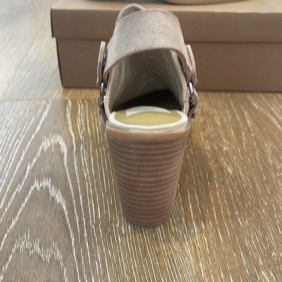 Dolce Vita Suede Mules, Size 7 - never worn - Picture 4 of 7